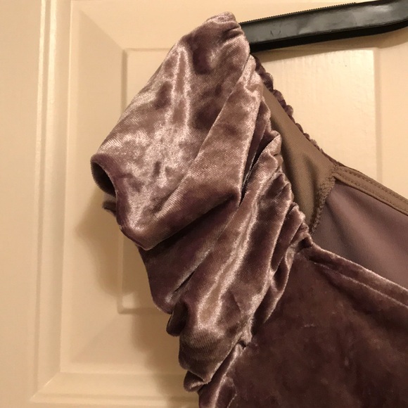 F21 Crushed Velvet Dress!! NWT!!! - Picture 5 of 7